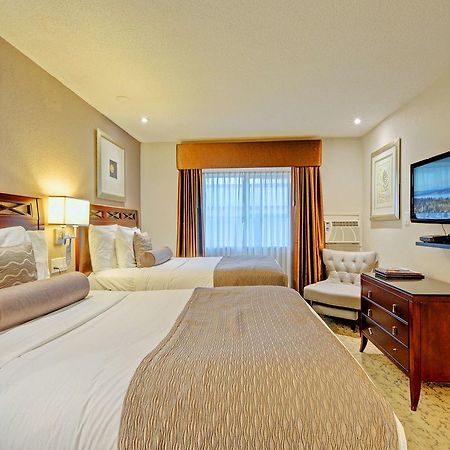 Red Lion Inn And Suites Victoria Saanich Eksteriør billede