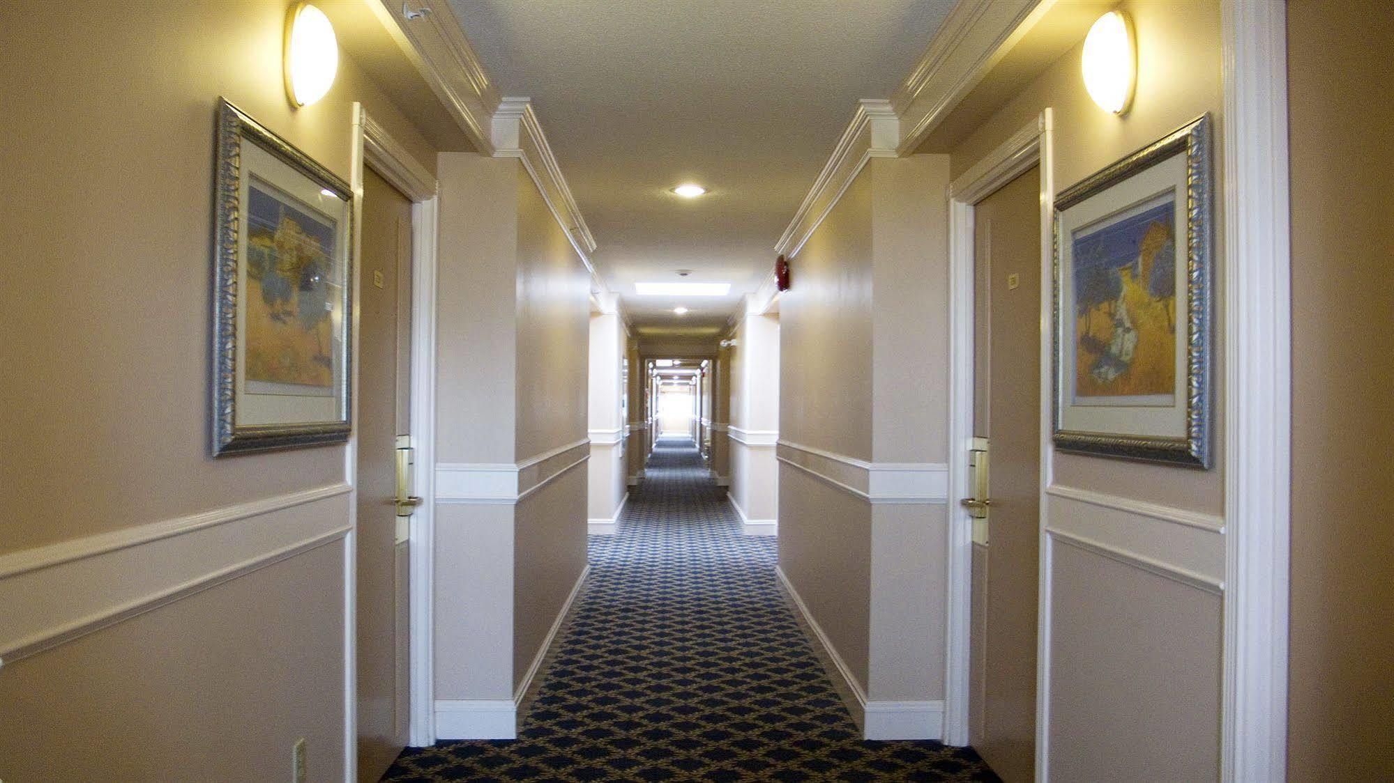 Red Lion Inn And Suites Victoria Saanich Interiør billede